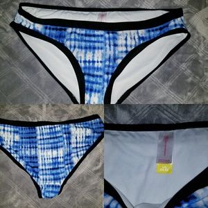 No boundaries size L swimsuit bottoms